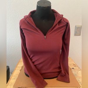 Patagonia mid weight long sleeve maroon top